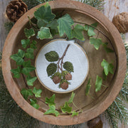 Stickdatei 3 Haselnüsse – Herbstliches Stickmuster mit Zweig und Nüssen • Naturmotiv für Landhausstil & Geschenkideen