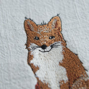 Stickdatei Fuchs – detailreiches Tiermotiv für Winter, Weihnachten & naturverbundene Stickerei