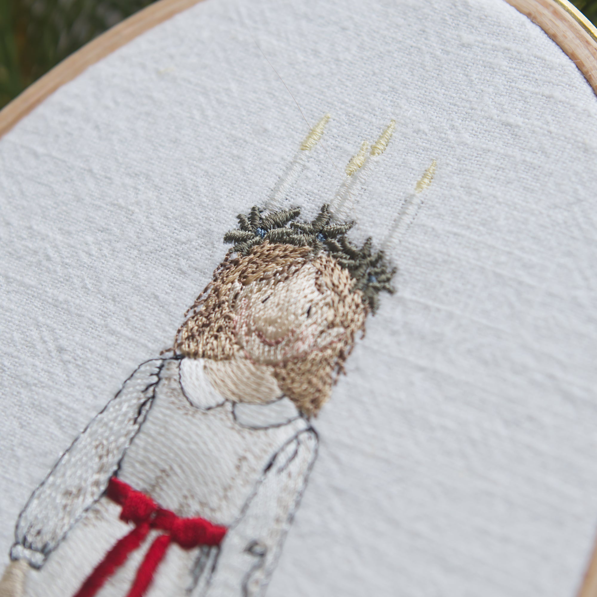 Stickdatei Lucia Mädchen – skandinavisches Lichtkind für Weihnachten & Luciatag | festliche Stickerei mit nordischem Flair