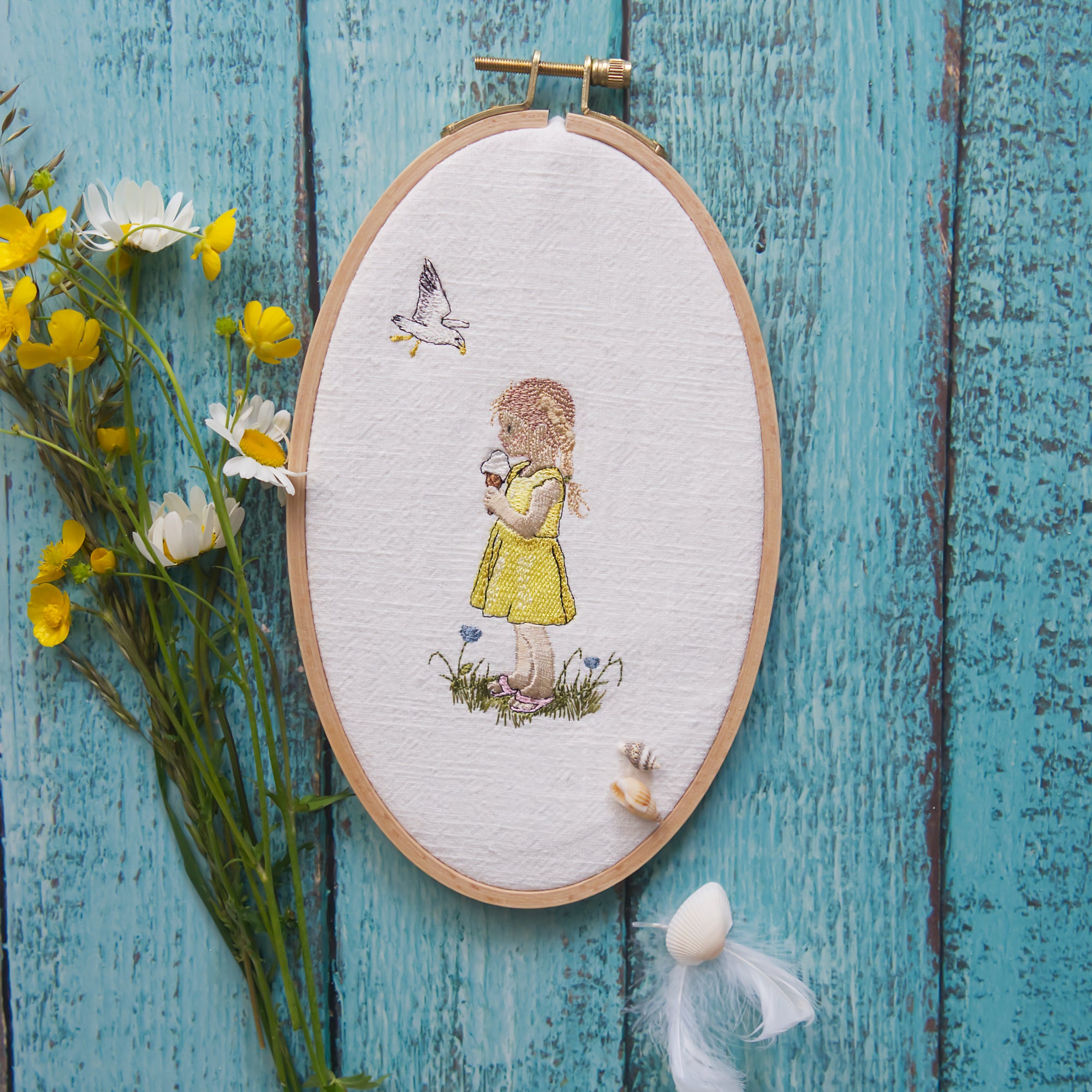 Stickdatei kaufen Stickmaschine Kind Mädchen Eis Möwe Strand Urlaub Sommer Frühling Herbst Cora Design