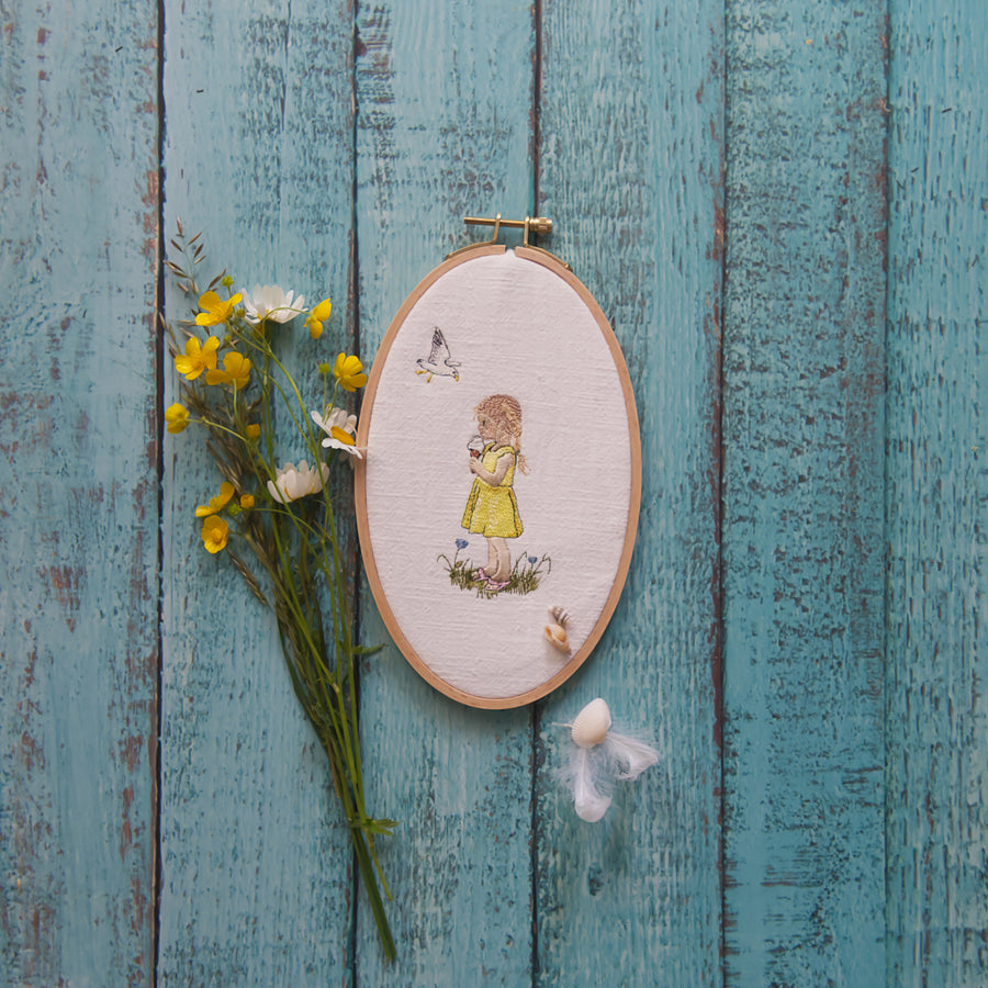 Stickdatei Mädchen und Möwe