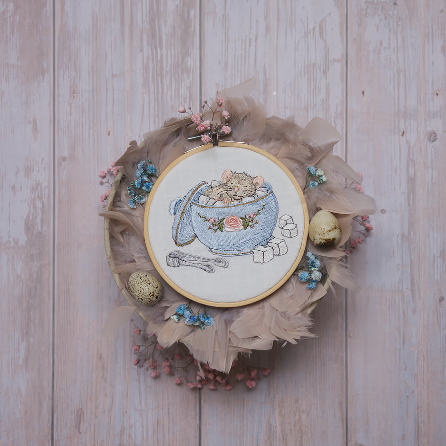 Stickdatei Maus in der Zuckerdose