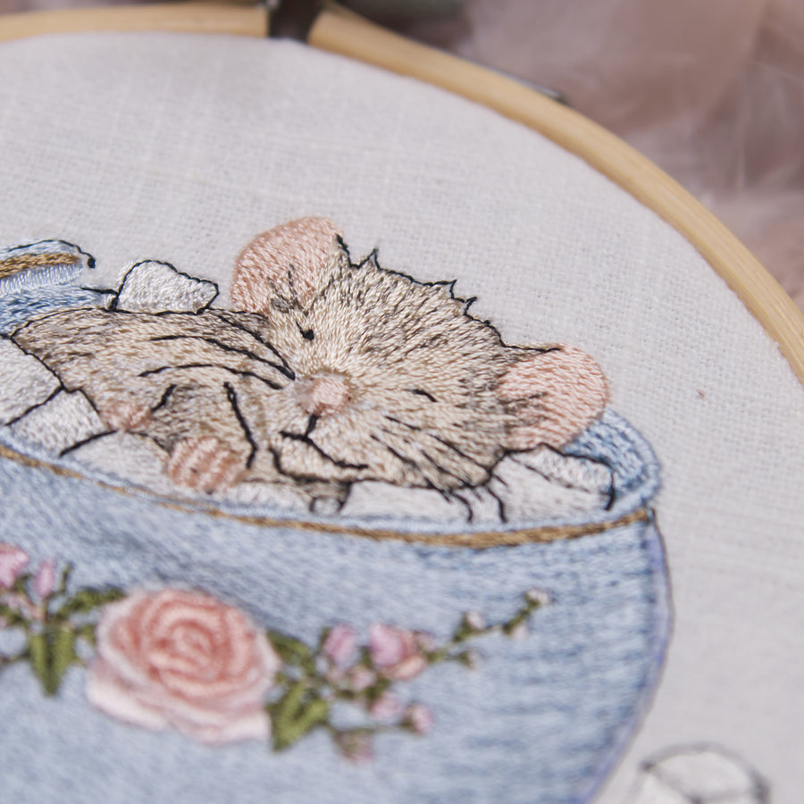 Stickdatei Maus in der Zuckerdose