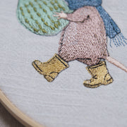 Stickdatei Maus mit Flaschenkürbis