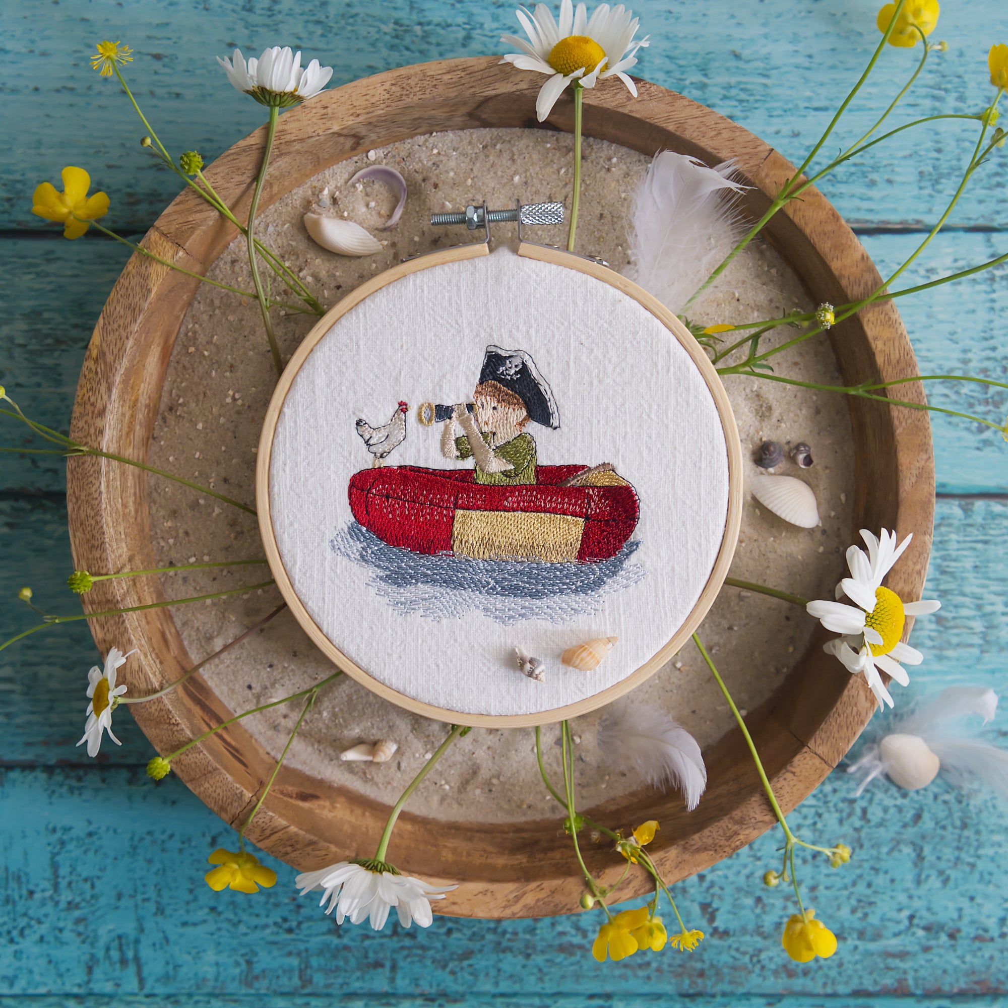 Stickdatei Stickmaschine kaufen Kinder Strand Urlaub Cora Design Pirat Huhn Boot