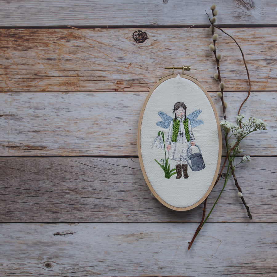 Stickdatei Schneeglöckchenelfe