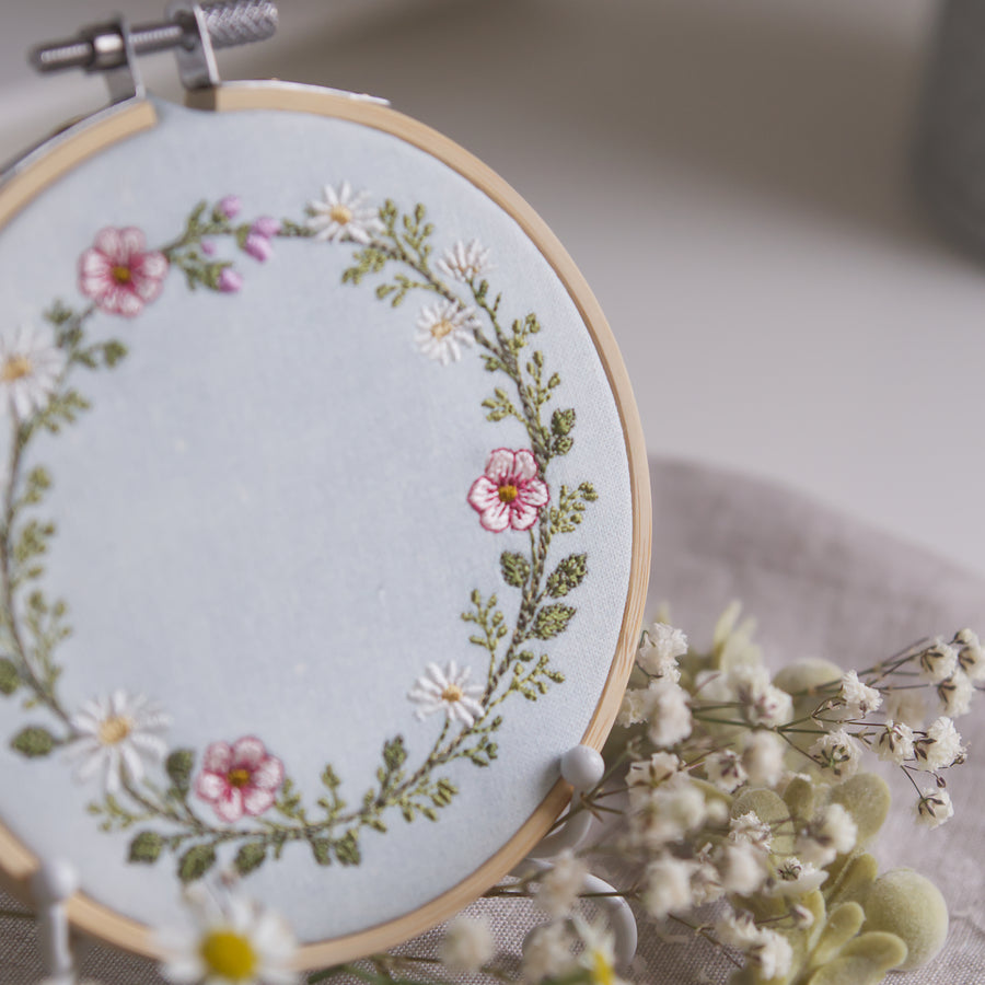 Stickdatei Wiesenkranz