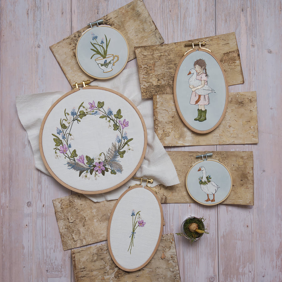 Stickdatei Mädchen mit Gans