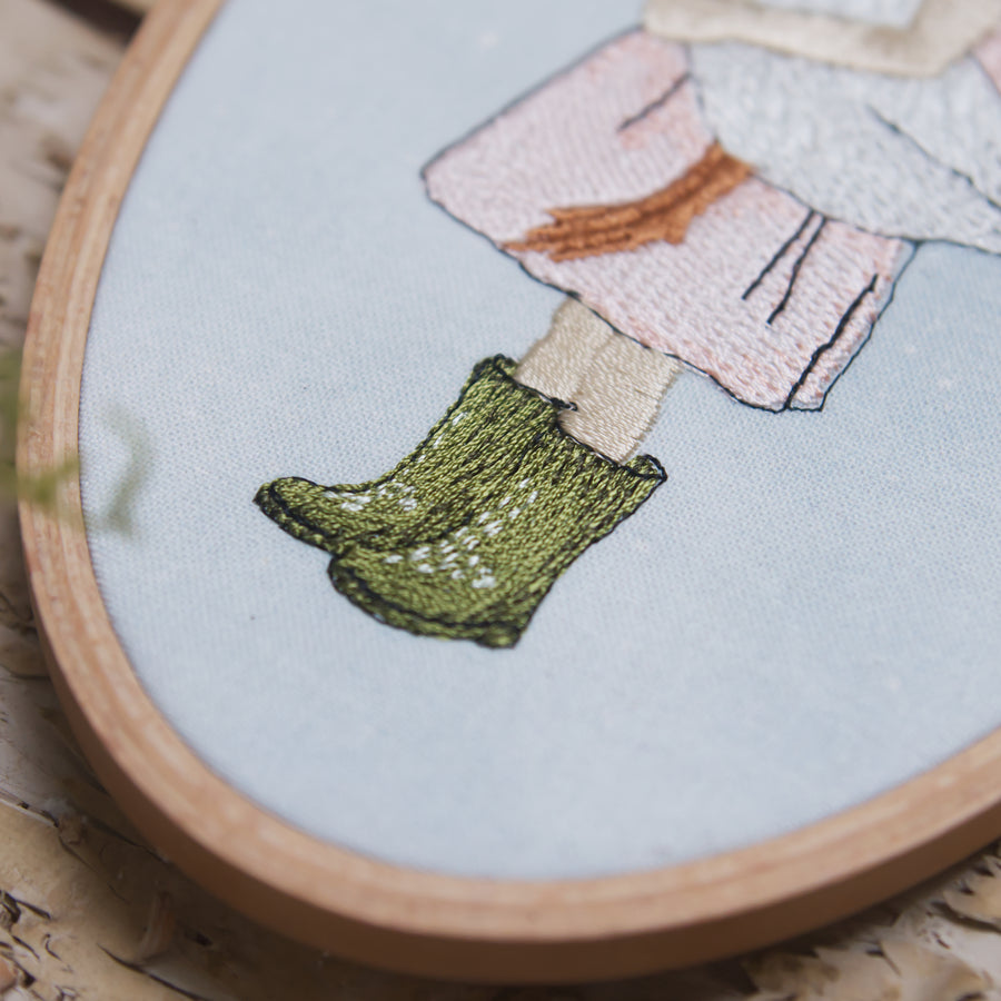 Stickdatei Mädchen mit Gans