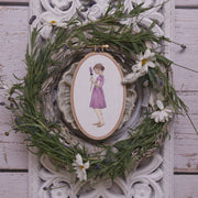 Stickdatei Mädchen mit Lavendel