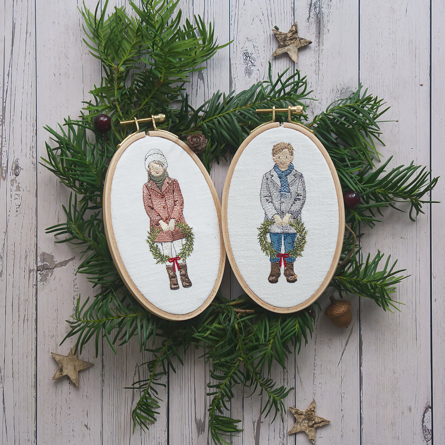 Stickdatei Weihnachten – Mädchen mit Kranz