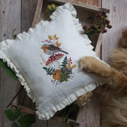 Rotkehlchen und Fliegenpilz – Stickdatei für 13x18 cm Rahmen