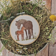 Stickdatei Stute und Fohlen