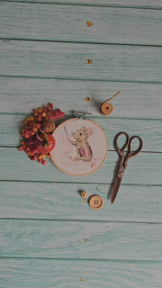 Stickdatei Maus mit Garnkone