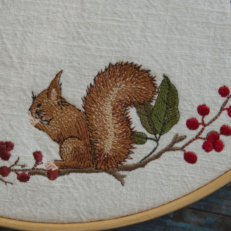 Embroidery file: Squirrel in a large berry wreath