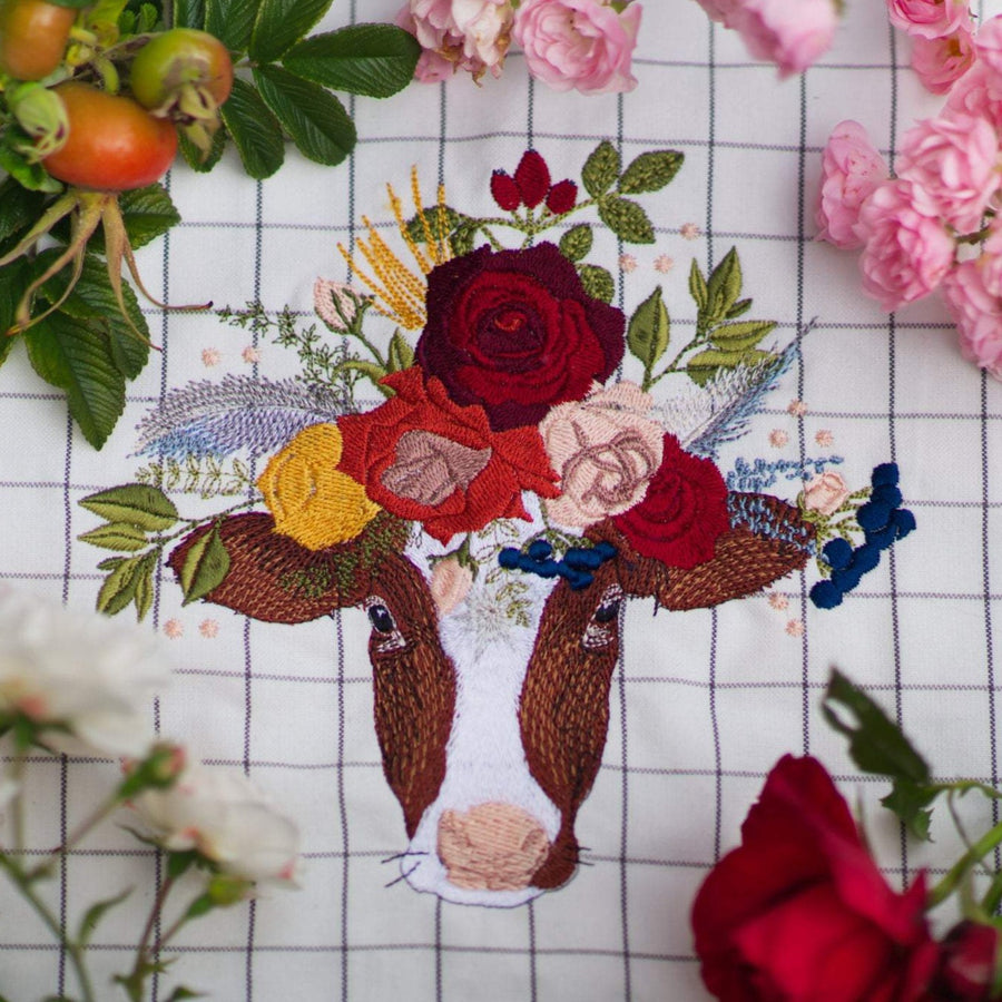 Stickdatei Kuh für große Rahmen und Knebelknopfverschluss